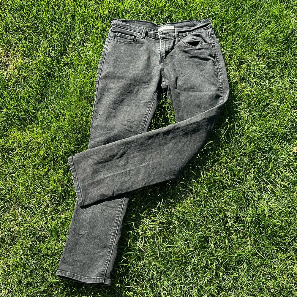 Levi’s 505 Straight Leg Jeans in Black. Size 27.